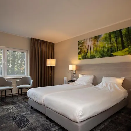 Fletcher Hotel-restaurant Paasberg فندق 3*